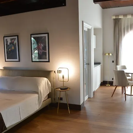 Casa Realia 4*