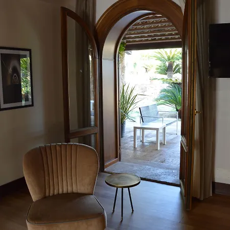 Casa Realia 4*