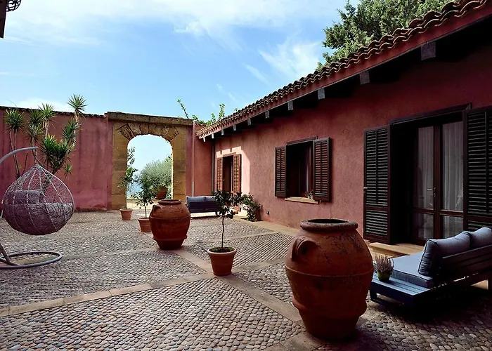 Casa Realia 4*
